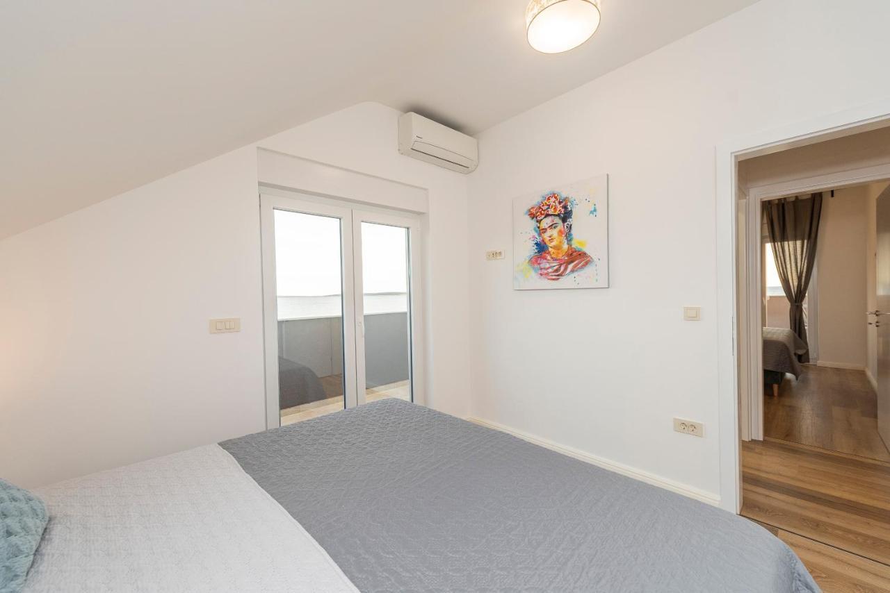 Villa Eni Apartments 1 Mandre Kültér fotó