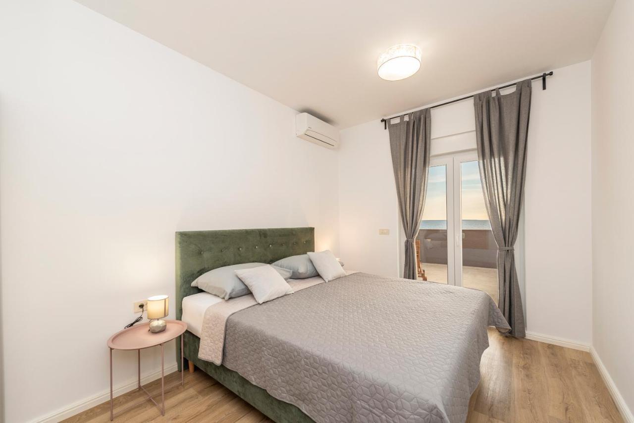 Villa Eni Apartments 1 Mandre Kültér fotó